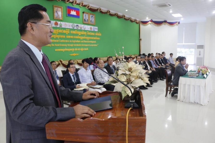 A speaker presents during the Third National Conference of Agriculture and Rural Development at Svay Rieng University